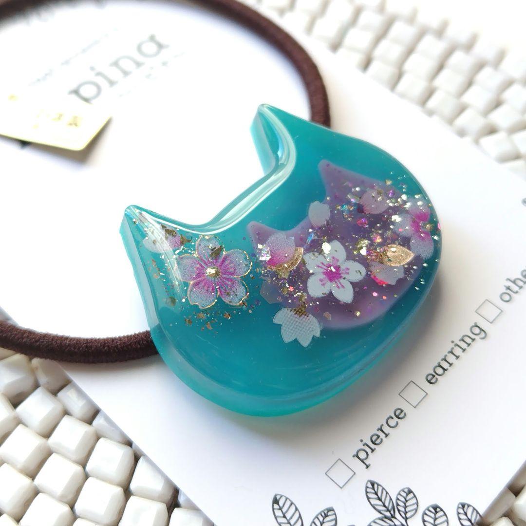 隠れニャンコ 桜デザイン 緑 ヘアゴム