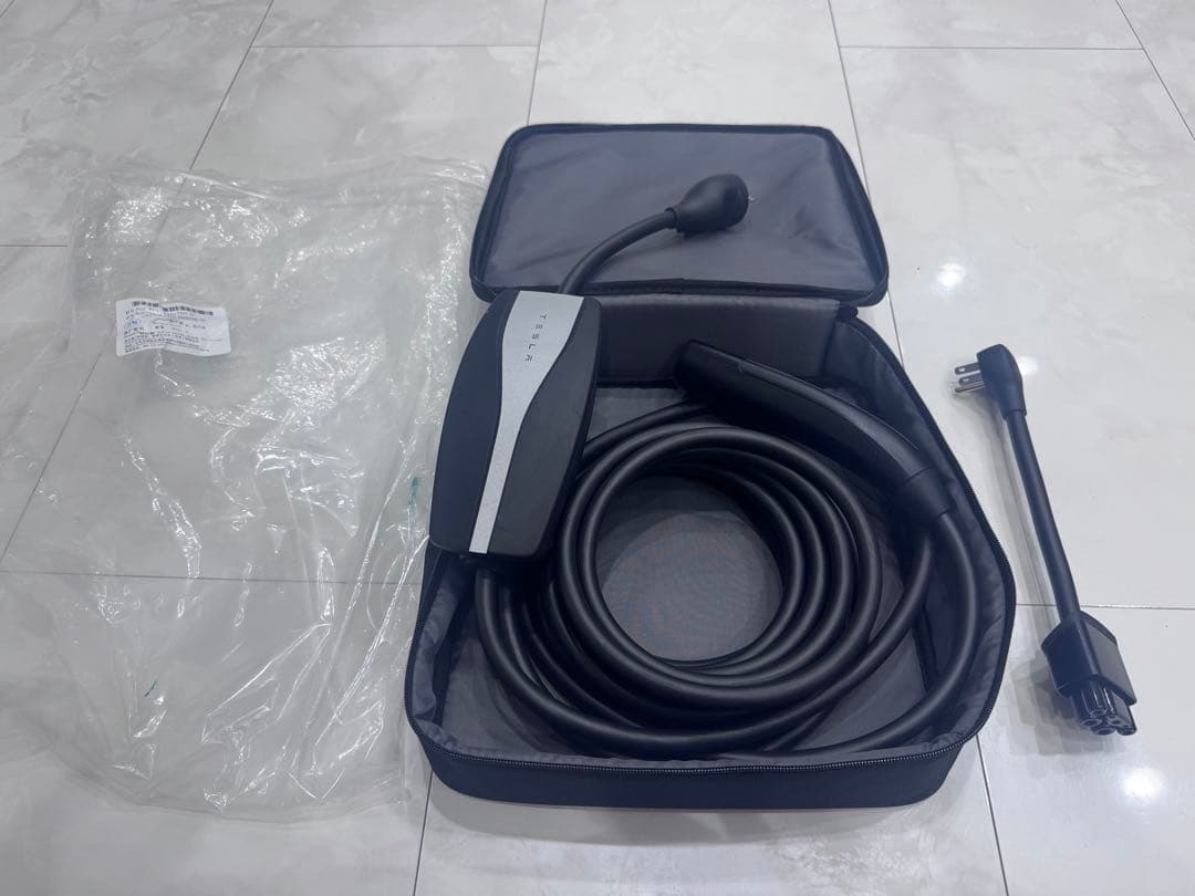 テスラ純正充電ケーブル　GEN II モバイルコネクター 充電ケーブル