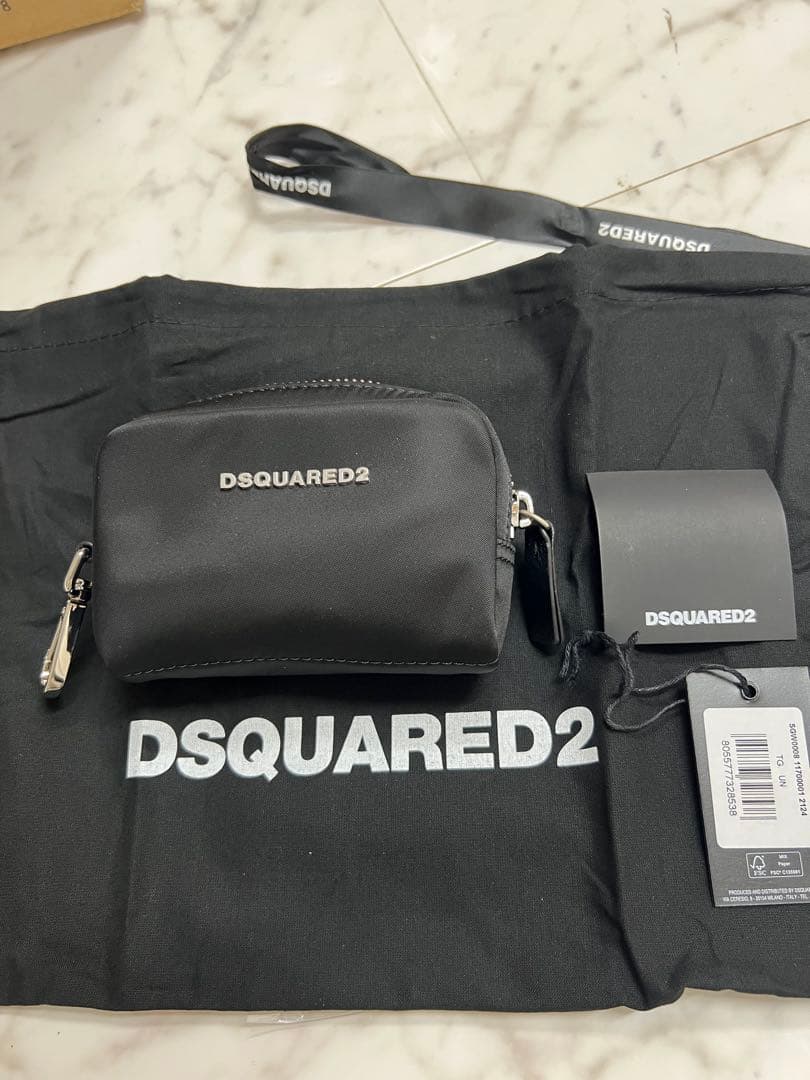 DSQUARED2 ブラック ケース　新品未使用