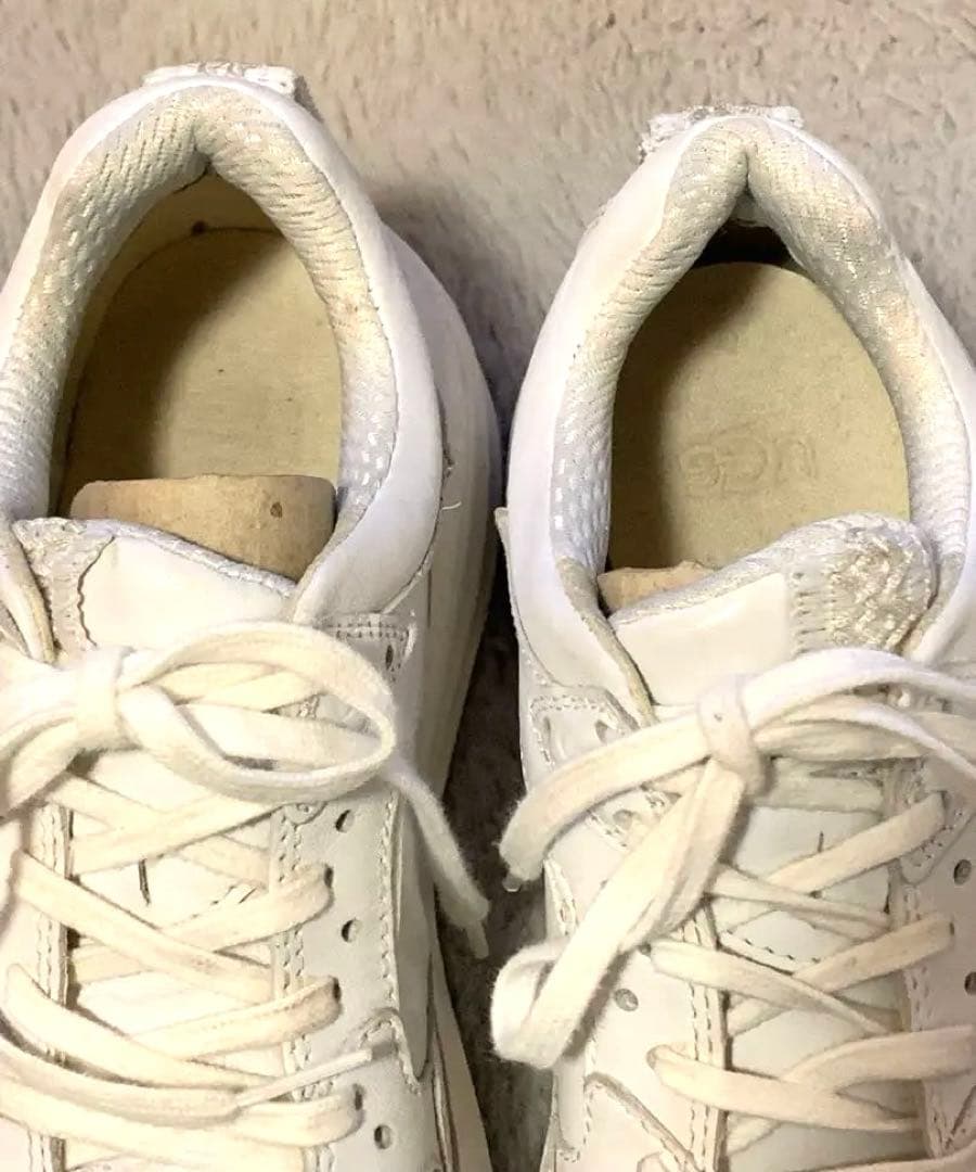 靴 UGG CA805 WHITE NUBUCK