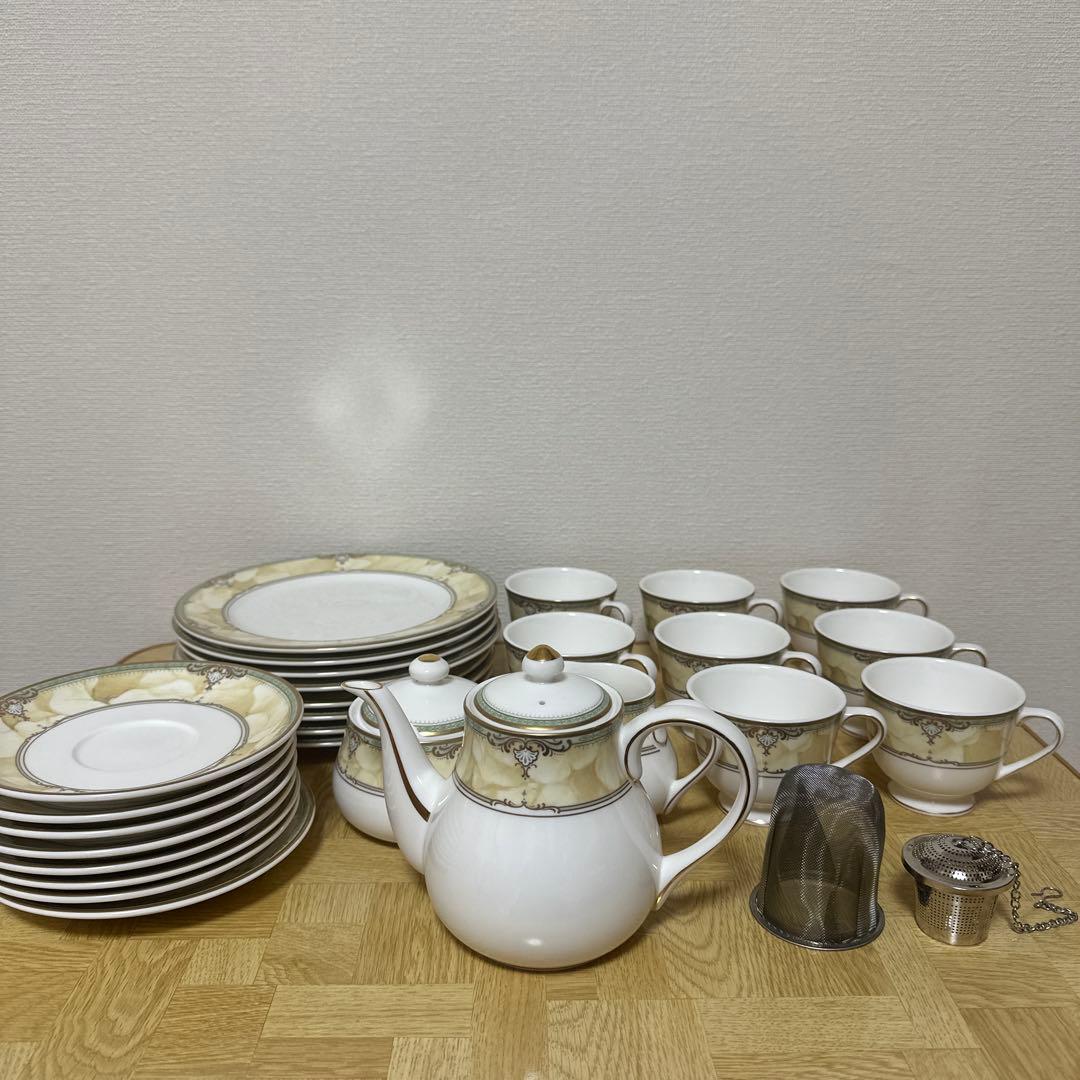 ティーセット ＋ ケーキ皿8枚　おまけの茶漉し付き　アフタヌーンティー