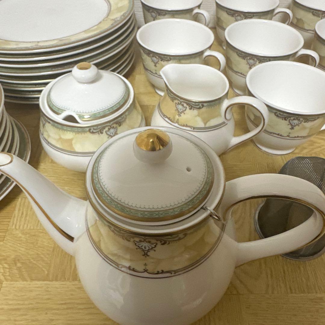 ティーセット ＋ ケーキ皿8枚　おまけの茶漉し付き　アフタヌーンティー