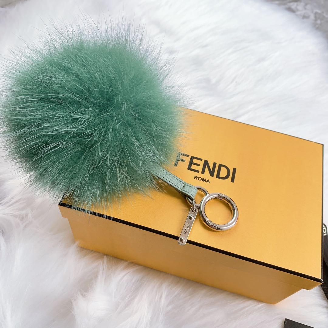 【正規品】FENDI ファーチャーム キーホルダー 付属品あり 美品