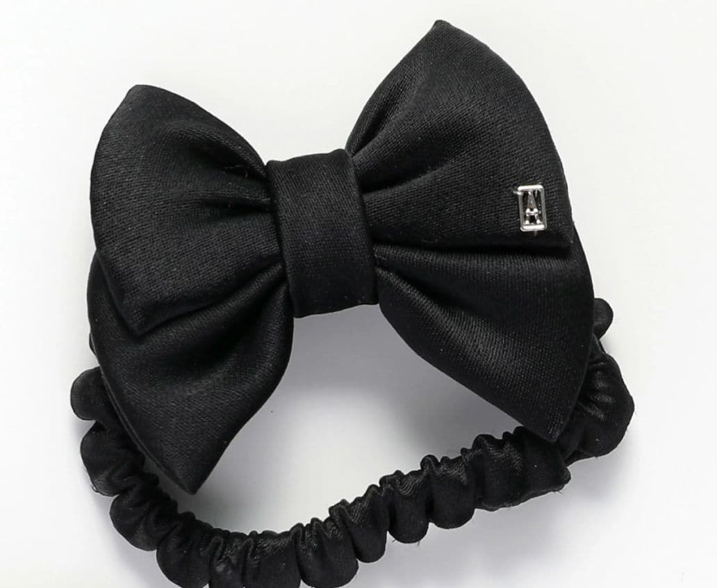 【新品未使用】アレクサンドルドゥパリ　リボンポニー　ネイビー