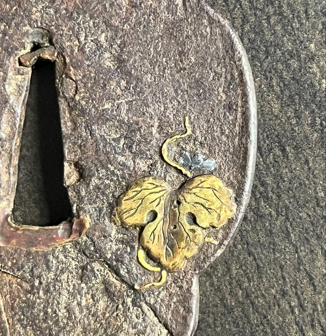 鍔　鉄地　桐象嵌　桐箱付き