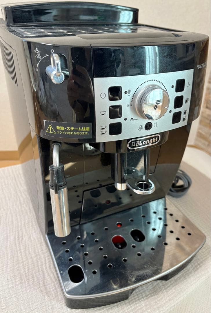 DeLonghi Magnifica Ｓ　コーヒーメーカー デロンギ