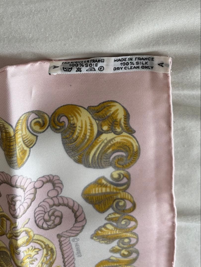 エルメス HERMES スカーフ カレ90 LVDOVICVS MAGNVS