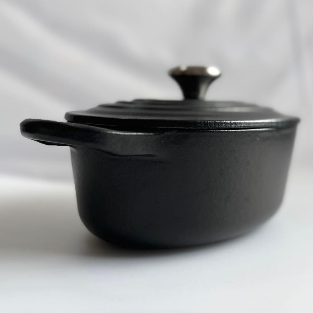 【未使用】LE CREUSET シグニチャー ココット オーバル 17cm