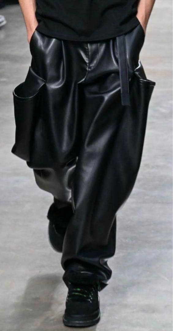 えおう【新品】sacai 25aw Faux Leather Pant