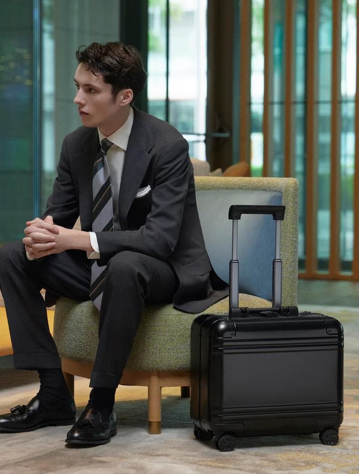 未使用　ゼロハリバートン　アルミニウム3.0　94401　28L　キャリー　黒