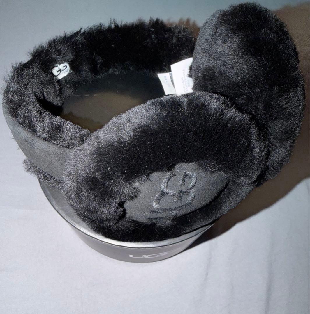 ugg イヤーマフ　黒