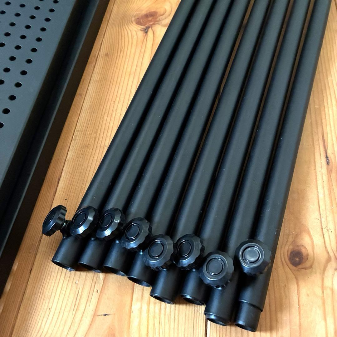 アイリスオーヤマ　突っ張りシェルフ　棚　黒￼