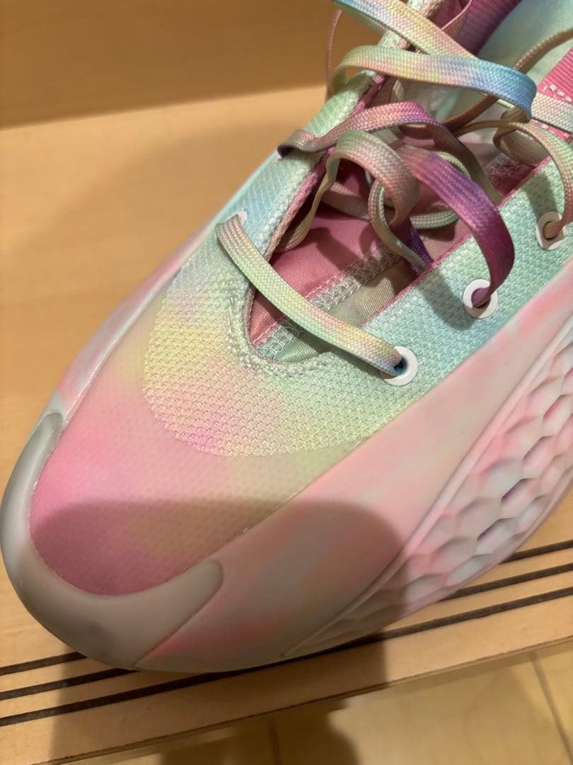 adidas バスケットボールシューズ マルチカラー