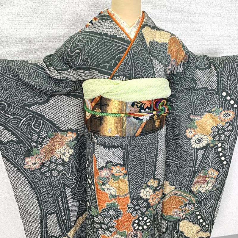 411z11〇総絞り 振袖 金彩 熨斗 菊 牡丹 深緑 オレンジ〇成人式 結婚式