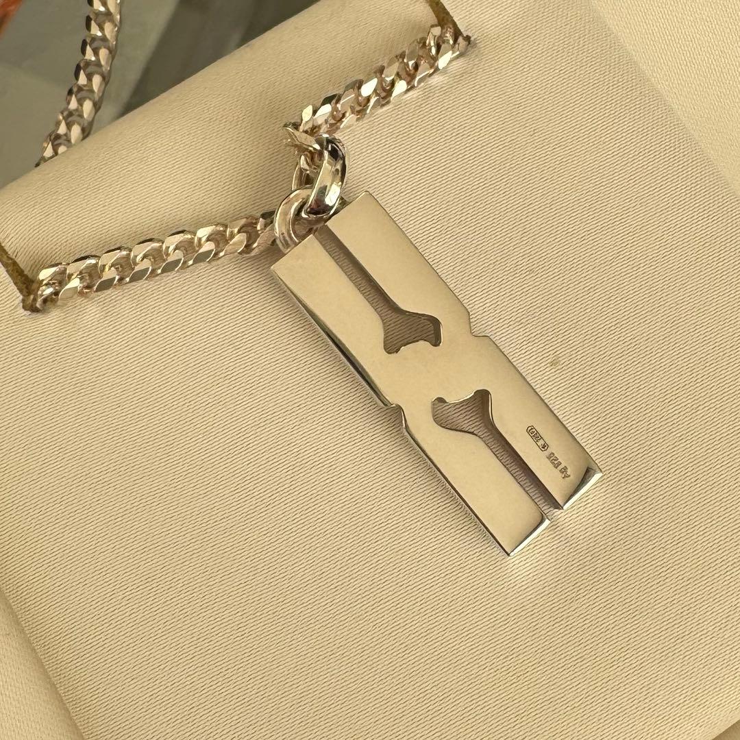 GUCCI シルバー ノットインフィニティー ネックレス