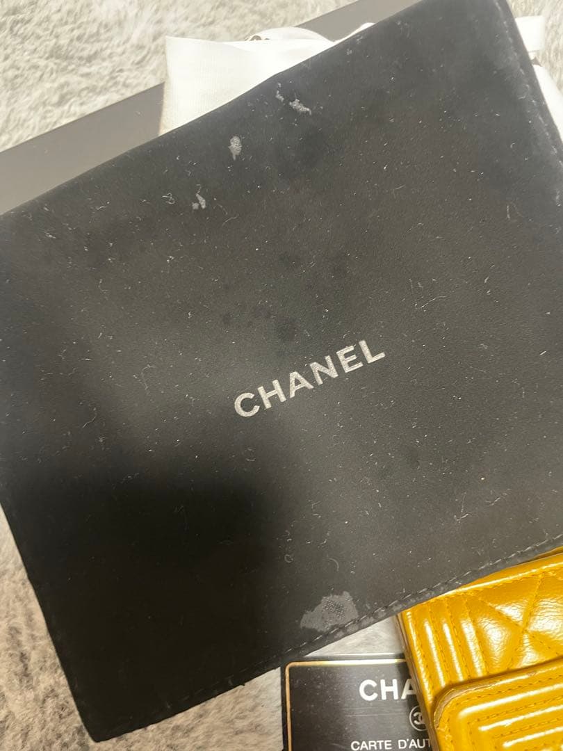 CHANEL イエロー キルティング 三つ折り財布