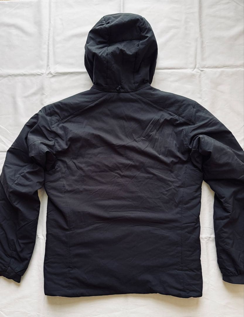 ARC'TERYX アトムAR サイズM 22年製　アークテリクス