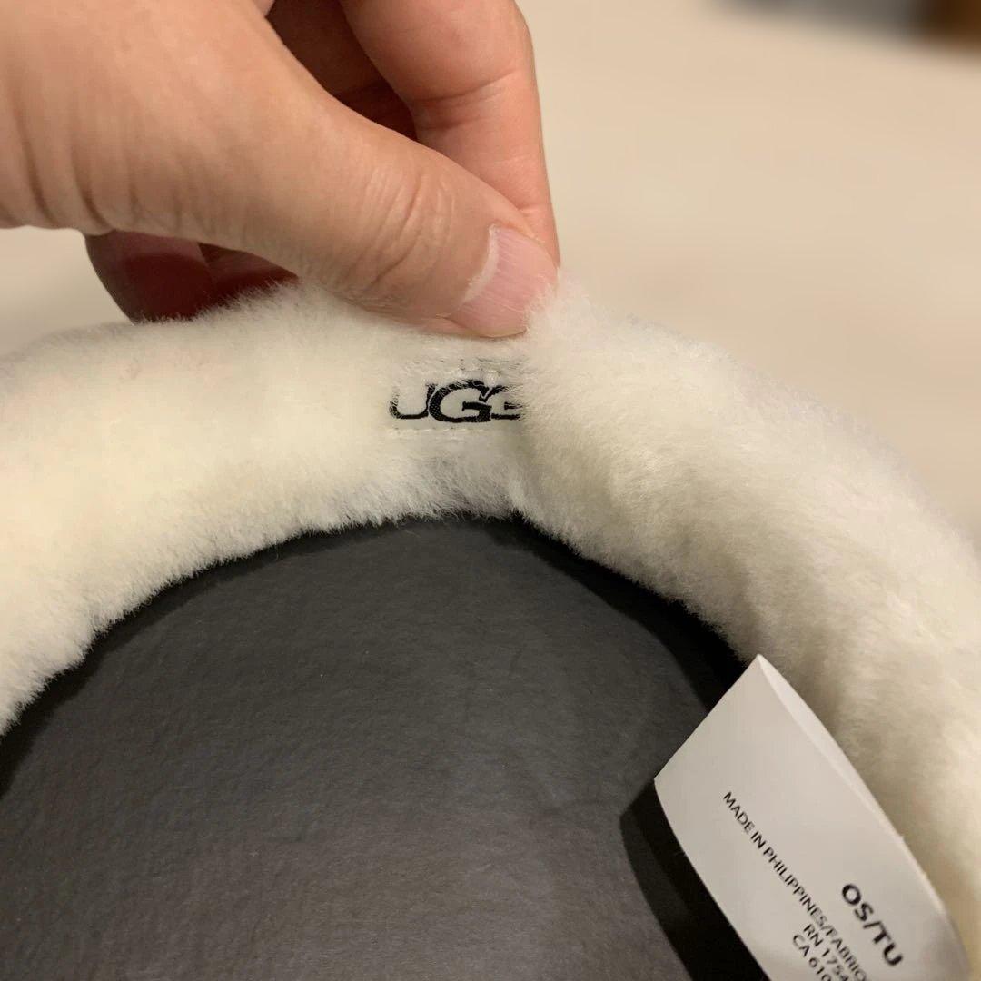 【新品未使用】UGG イヤーマフSHEEPSKIN EMBROIDERY