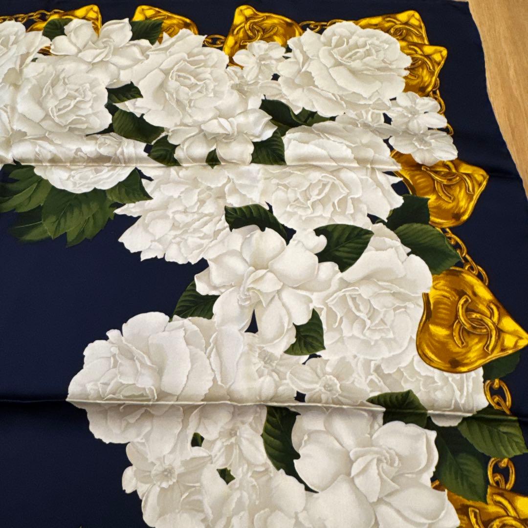 CHANEL シルクスカーフ 花柄 ネイビー