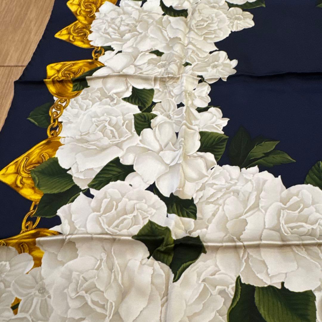 CHANEL シルクスカーフ 花柄 ネイビー