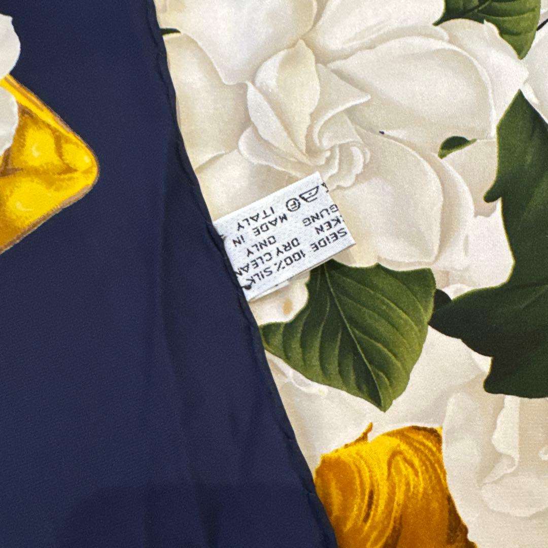 CHANEL シルクスカーフ 花柄 ネイビー