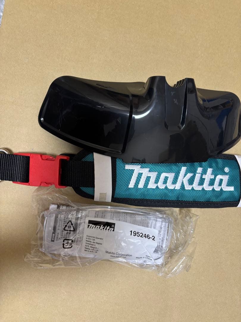 makita マキタ 充電式草刈機 MUR001GRM 未使用品