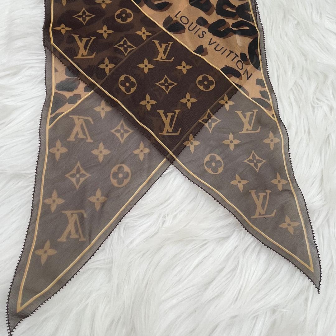 美品✨ルイ・ヴィトン　スカーフ　モノグラム　レオパード　ヒョウ柄　箱付き