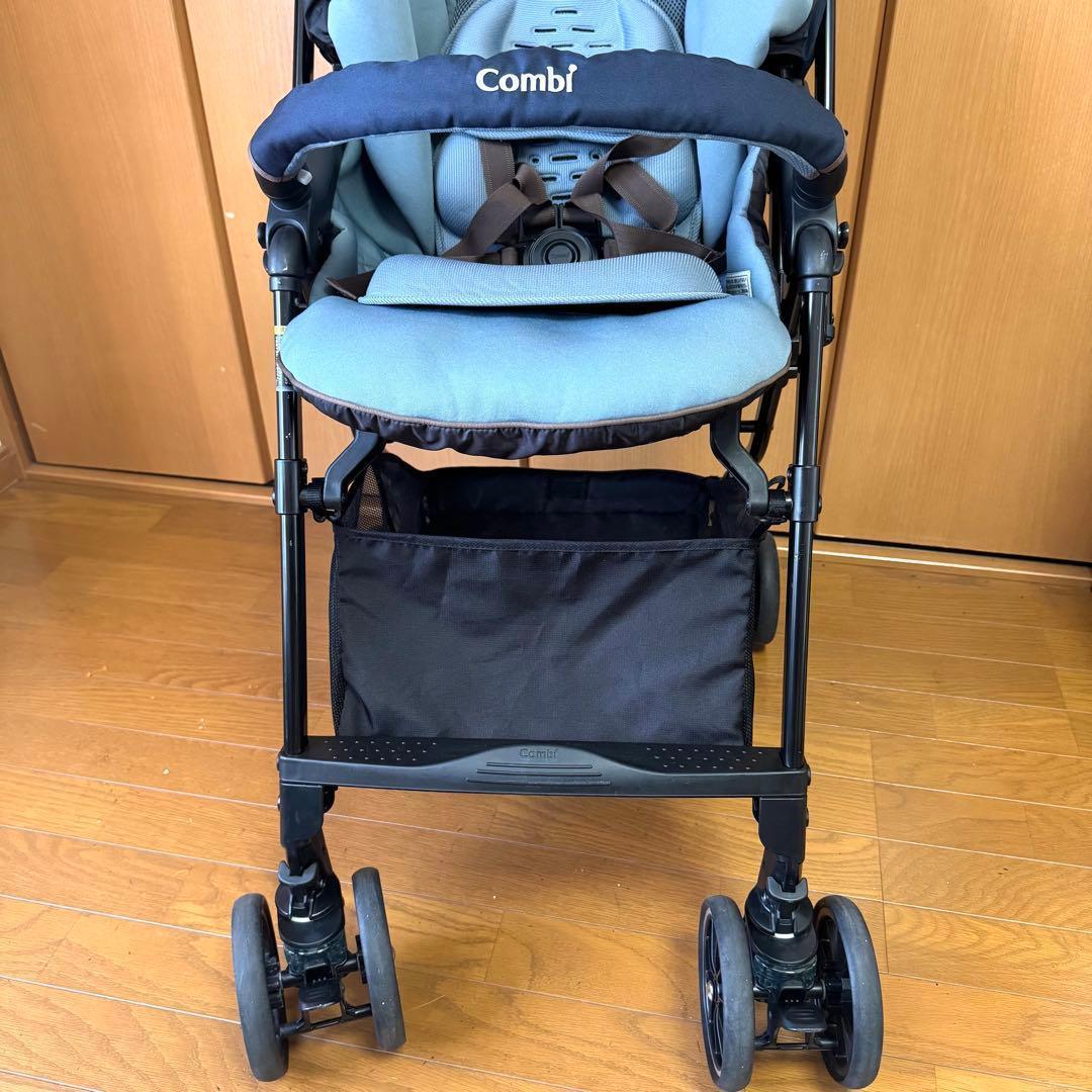 【美品】コンビ スゴカルα　4キャス エッグショック 　コンパクト ネイビー