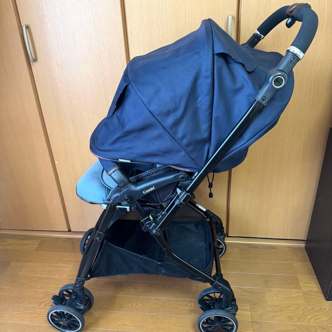 【美品】コンビ スゴカルα　4キャス エッグショック 　コンパクト ネイビー