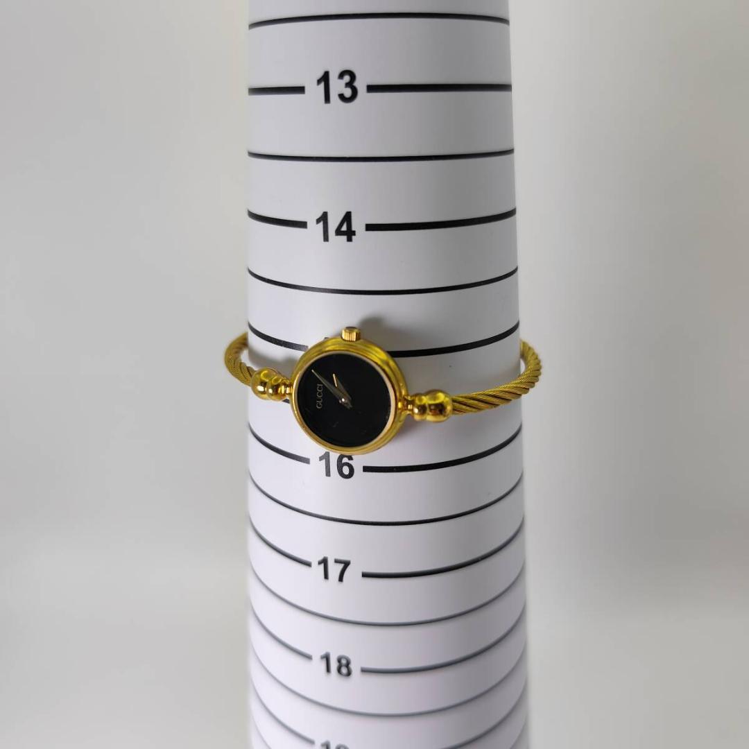 稼働品 GUCCI グッチ 腕時計 バングル 2700.2.L クォーツ 箱付き