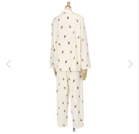 新品タグ付き 高級 ワコール 睡眠科学 パジャマ ルームウェア いちご M