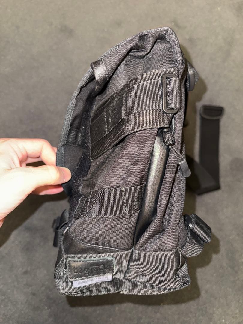 バッグ NXL MESSENGER S TECH LINE BLACK