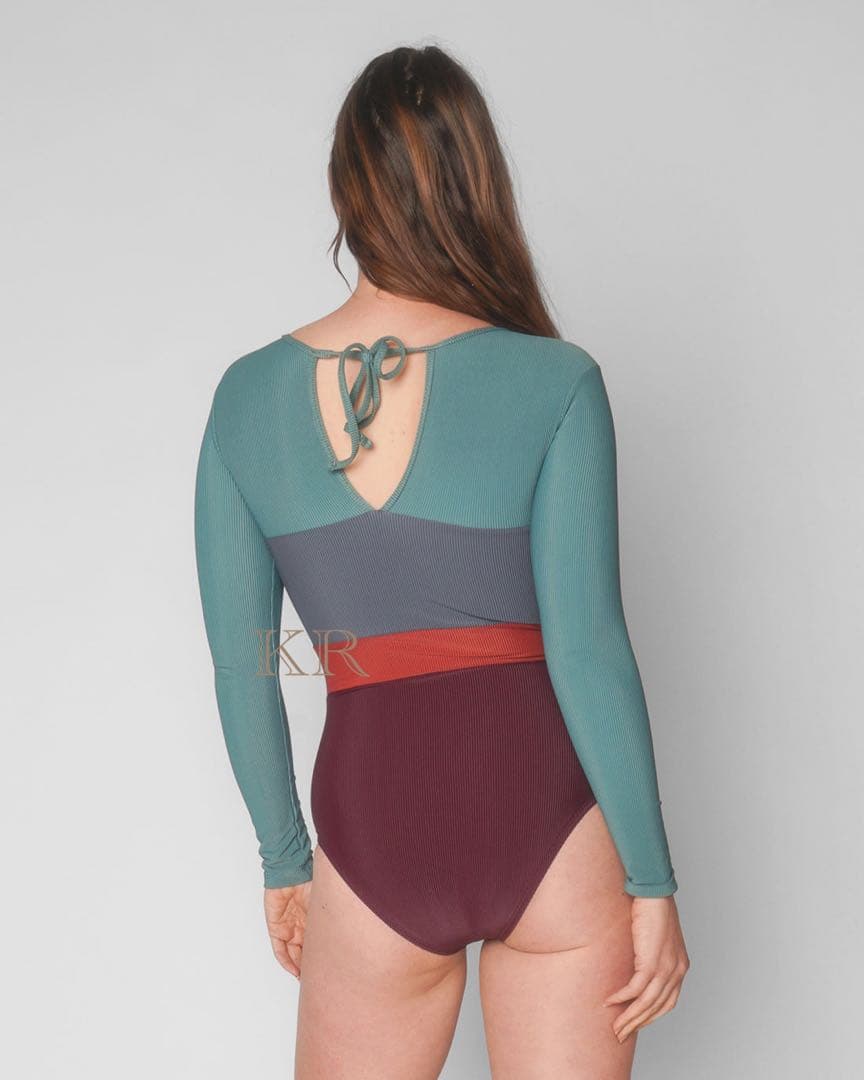 ＊Seea ＊ シーア サーフスーツ Hermosa Mulberry S