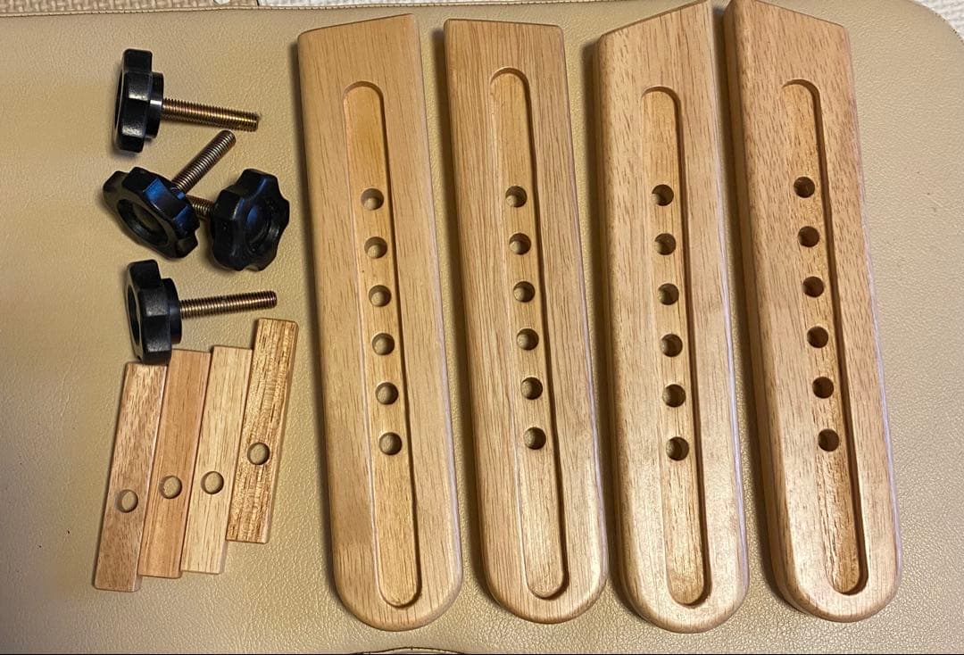 座位保持椅子　バンビーナチェア　М 赤　替えパーツ付き