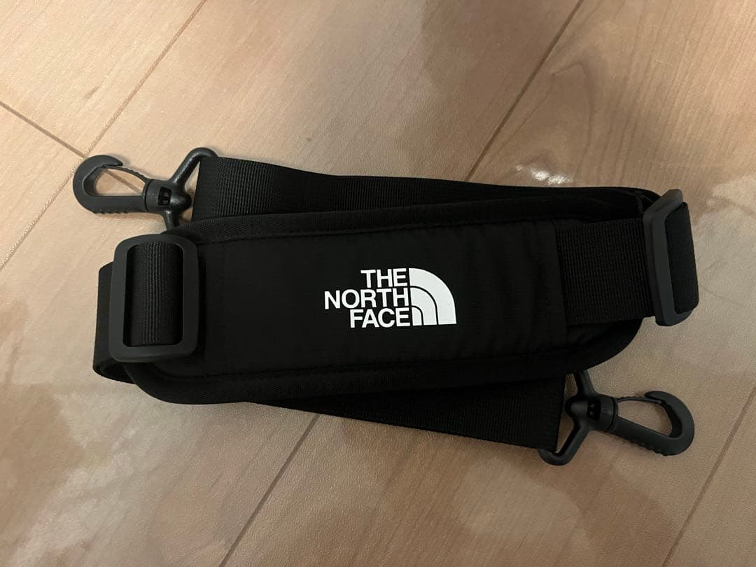 美品1度のみ使用〜ノースフェイス ボストンバッグ ダッフルバッグ 大容量 50L