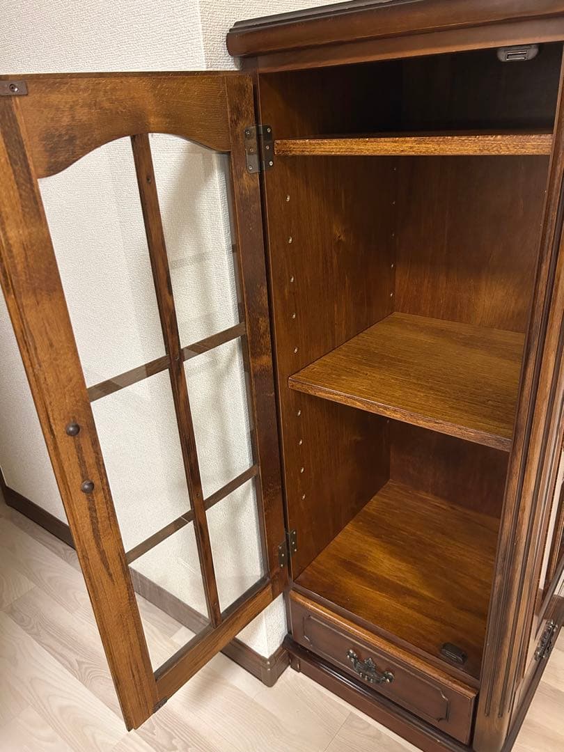 【美品】ヴィンテージ家具　オールドカリモク　コロニアル　コーナーキャビネット