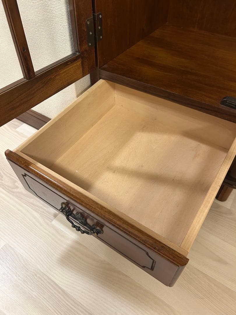 【美品】ヴィンテージ家具　オールドカリモク　コロニアル　コーナーキャビネット