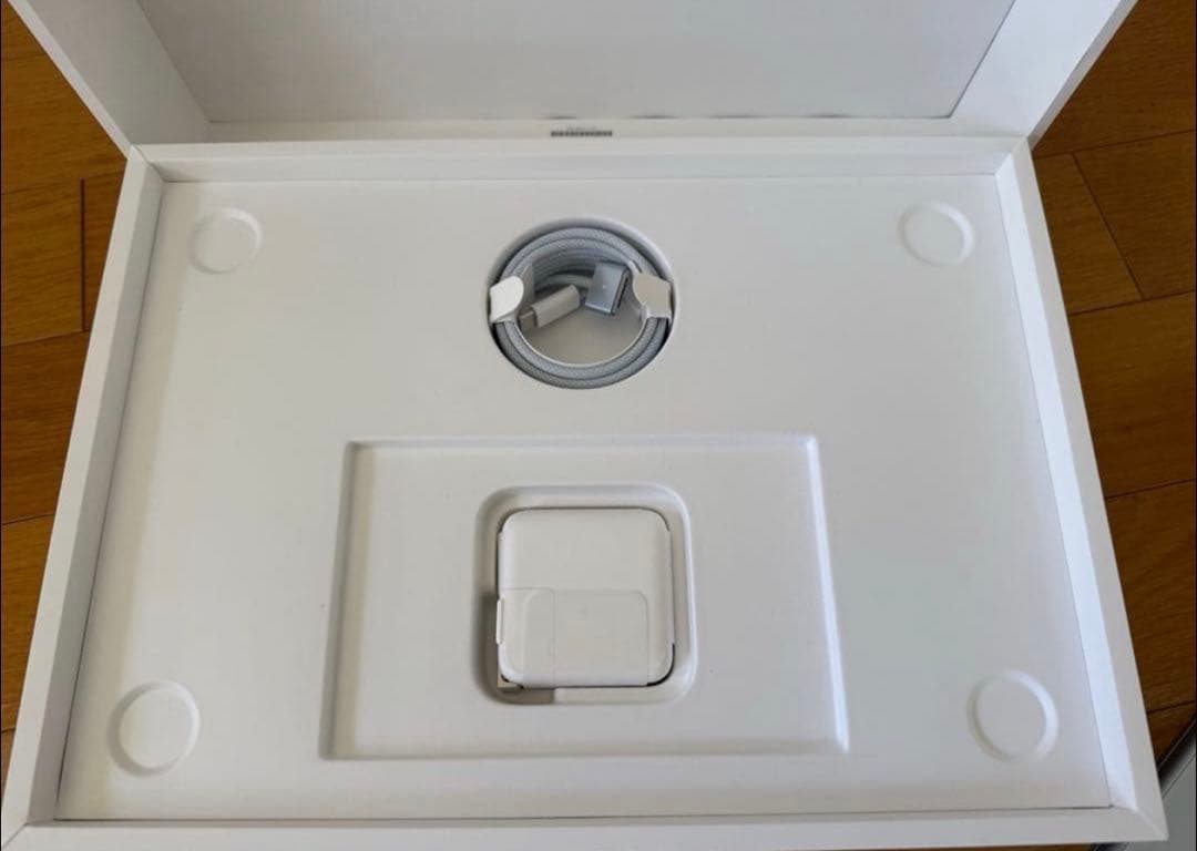 【極美品】MacBook Air M4 13インチ16GB/256GB US配列