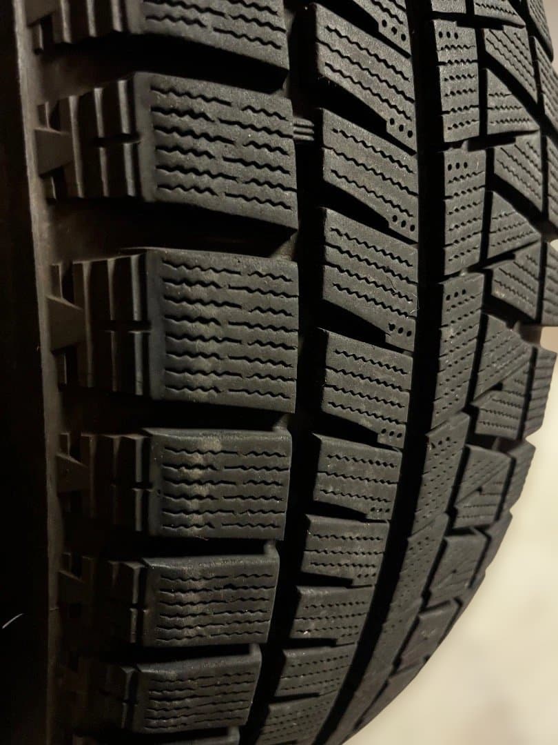 ブリヂストンスタッドレス　205/60R16 2022年製　2本セット！