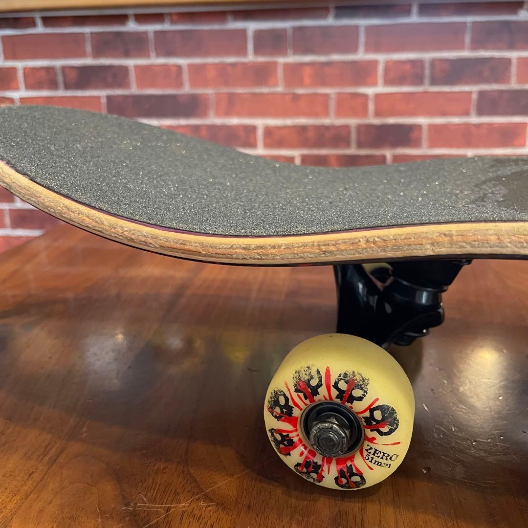 ZERO ゼロ　スケートボード　スケボー　コンプリート　7.75