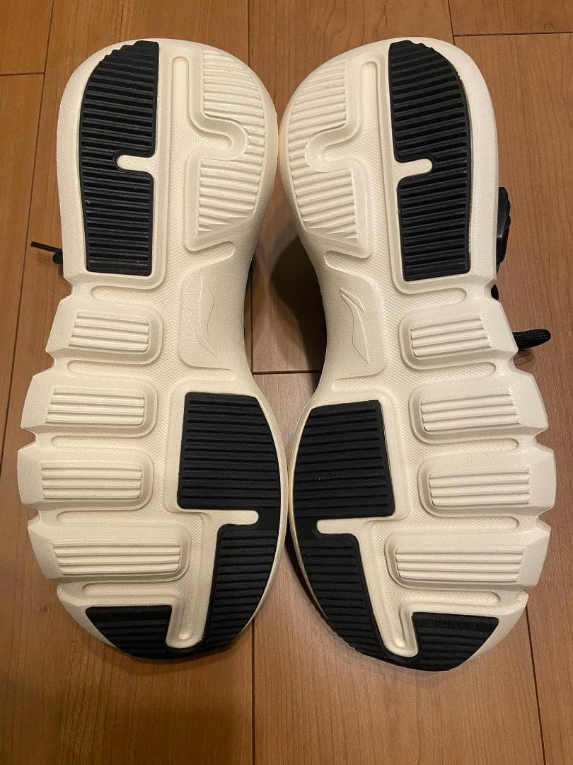 ウロタノモ　ニールバレット×リーニン　スニーカー