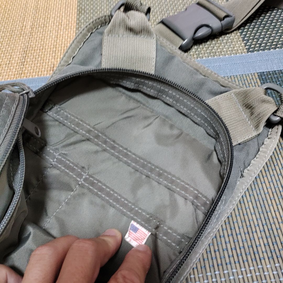 BRIEFING ブリーフィング FLIGHT LIGHT DROP POUCH