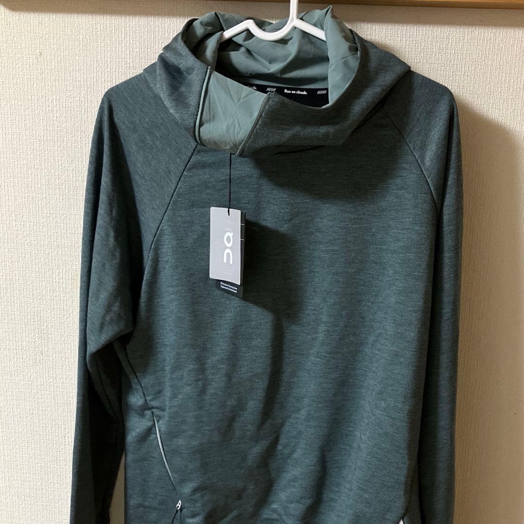 新品未使用　ON レディスパーカーXSサイズ