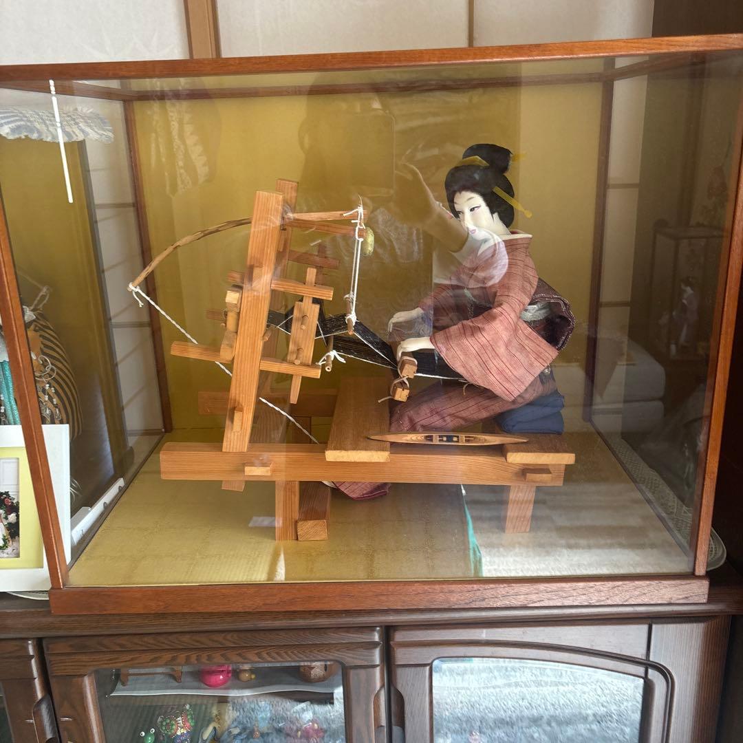 結城織の機織り人形