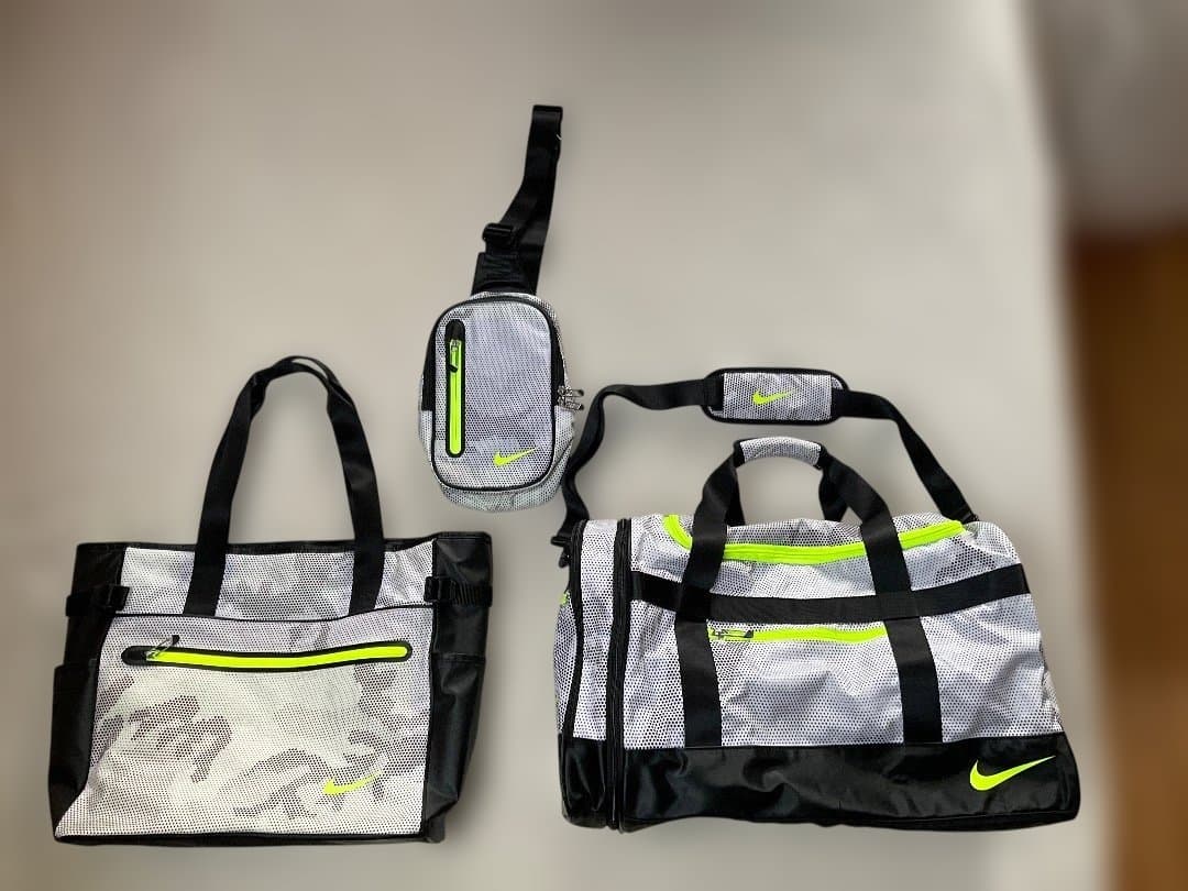 Nike 迷彩柄ダッフルバッグセット