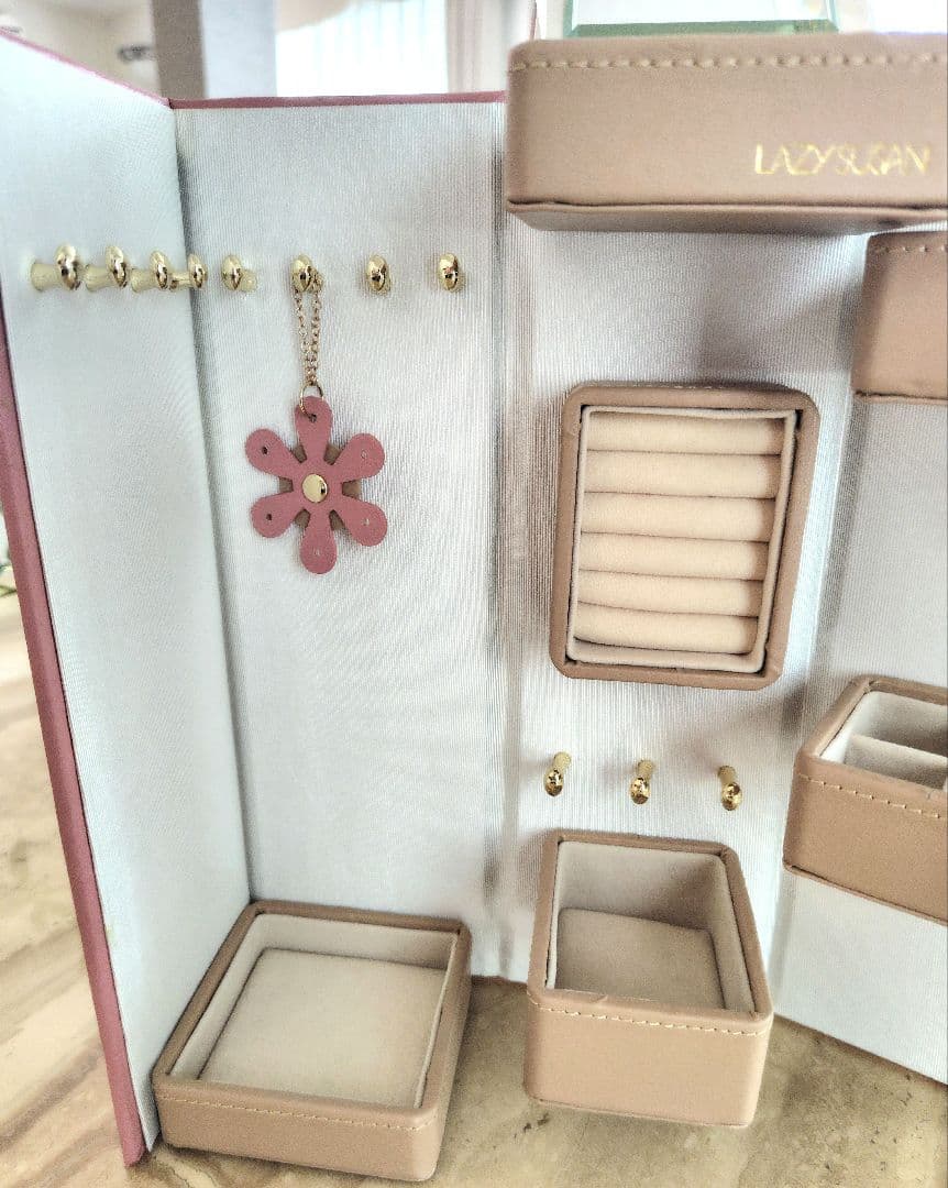 新品同様☆LAZY SUSAN レイジースーザン✨ジュエリーボックス♥フラワー