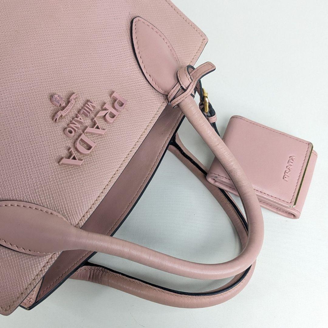 PRADA　プラダ　サフィアーノレザー　ハンドバッグ　トートバッグ　モノクローム