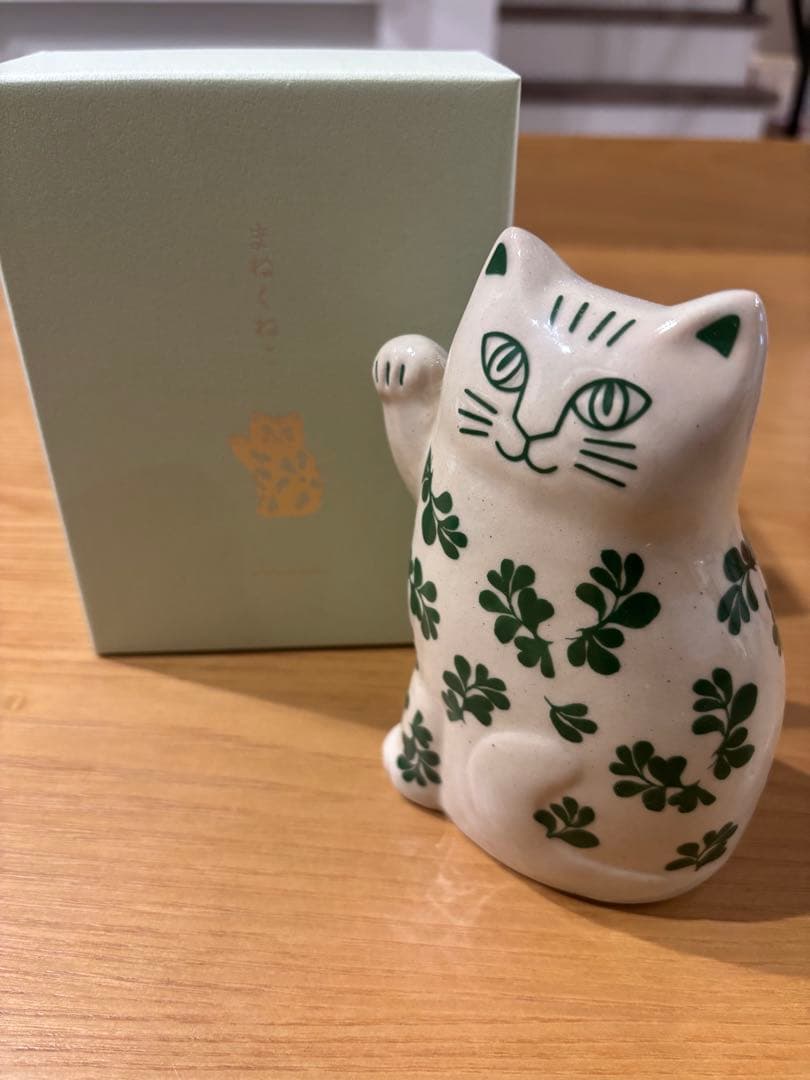 リサラーソン　まねくねこ