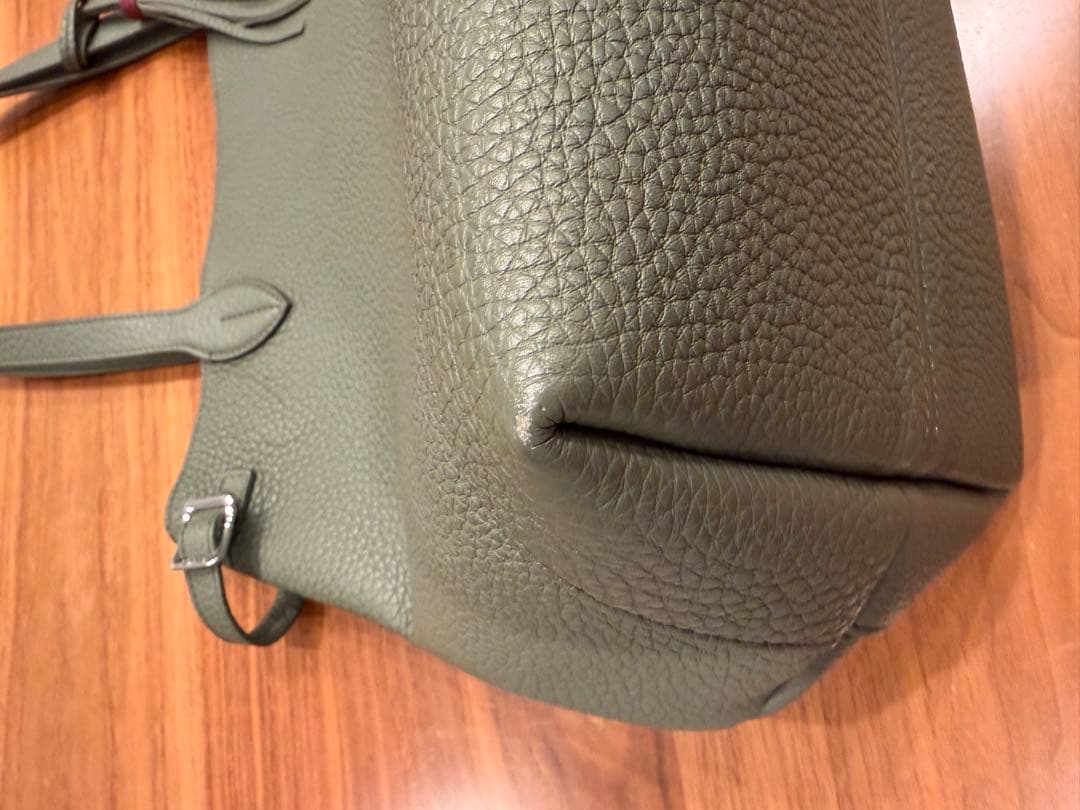 acate レザー トートバッグ タッセル付き