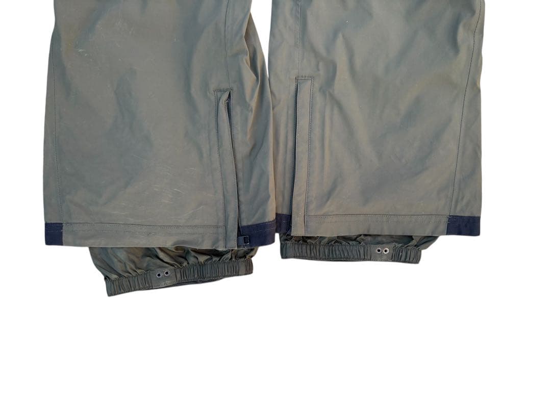 Burton [ak] GORE-TEX スノーボードパンツ Sサイズ
